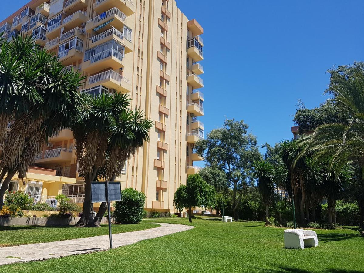 Coqueto apartamento en Benalmádena Costa Appartamento Esterno foto